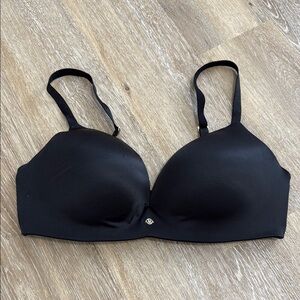 Victoria's Secret Size 36DD Black Bra Seamless Adjustable